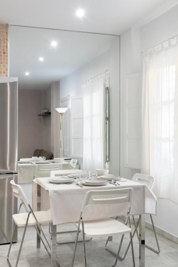 Apartamento Con Terraza En Sevilla Centro By Rent Me エクステリア 写真