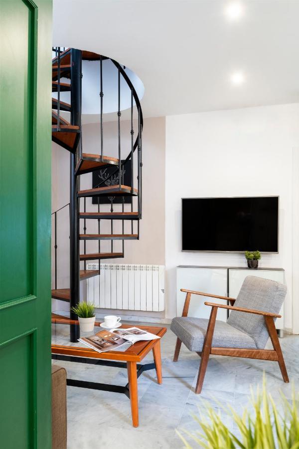 Apartamento Con Terraza En Sevilla Centro By Rent Me エクステリア 写真