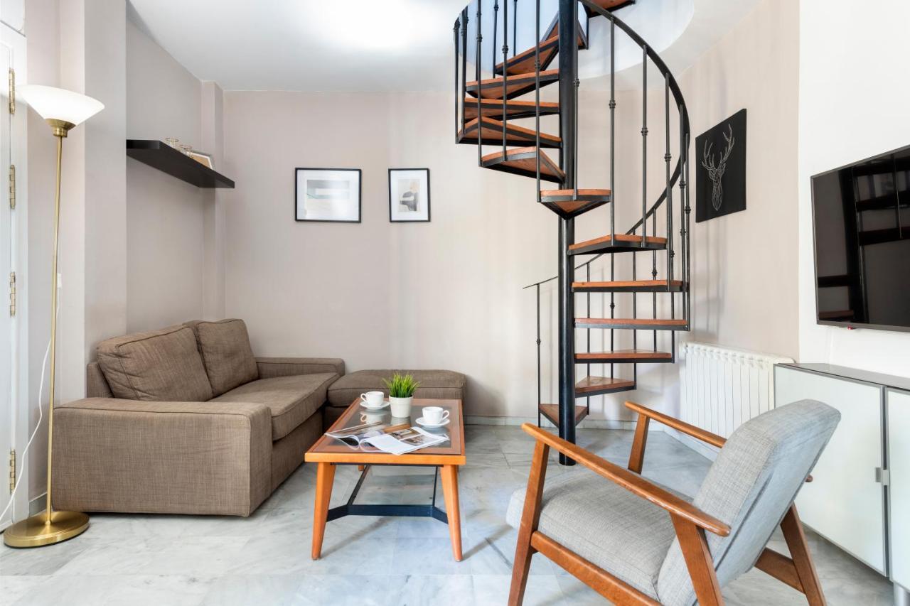 Apartamento Con Terraza En Sevilla Centro By Rent Me エクステリア 写真